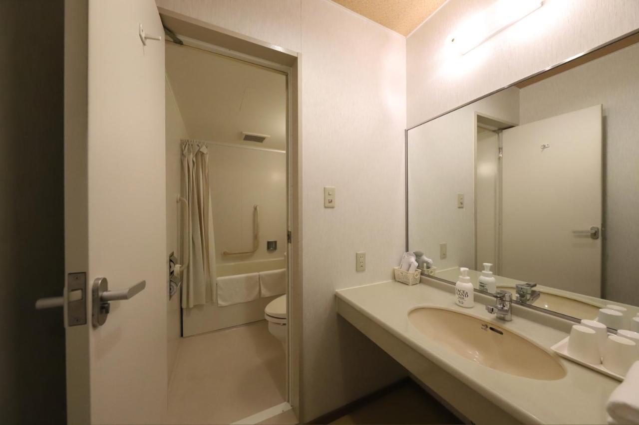 Smile Hotel Takaoka Ekimae Exterior photo